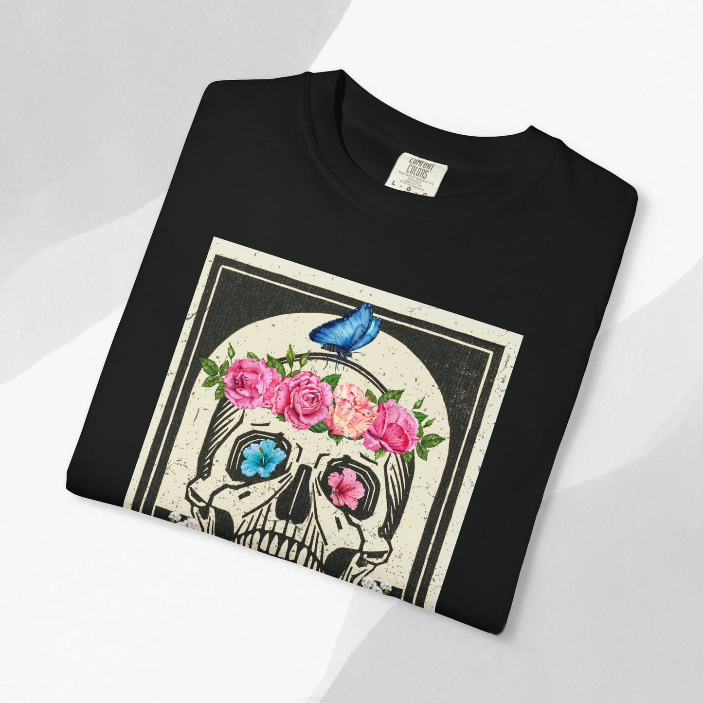 Memento Mori T-Shirt, Floral Skull Tee, Unisex Graphic Shirt, Vintage Aesthetic Apparel, Perfect for Halloween & Celebrations
