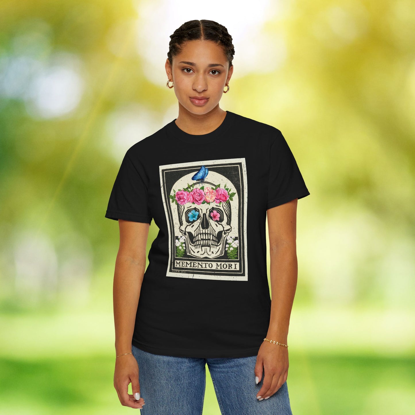 Memento Mori T-Shirt, Floral Skull Tee, Unisex Graphic Shirt, Vintage Aesthetic Apparel, Perfect for Halloween & Celebrations