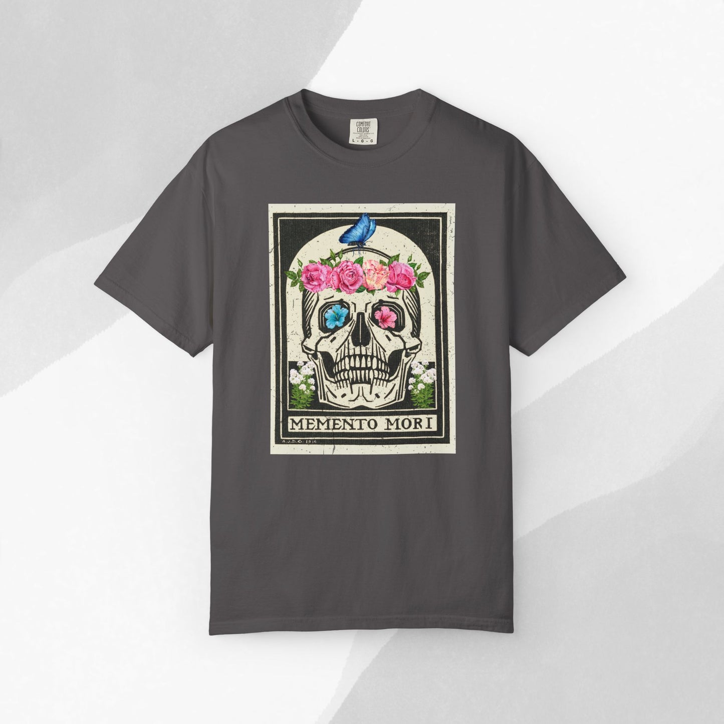 Memento Mori T-Shirt, Floral Skull Tee, Unisex Graphic Shirt, Vintage Aesthetic Apparel, Perfect for Halloween & Celebrations