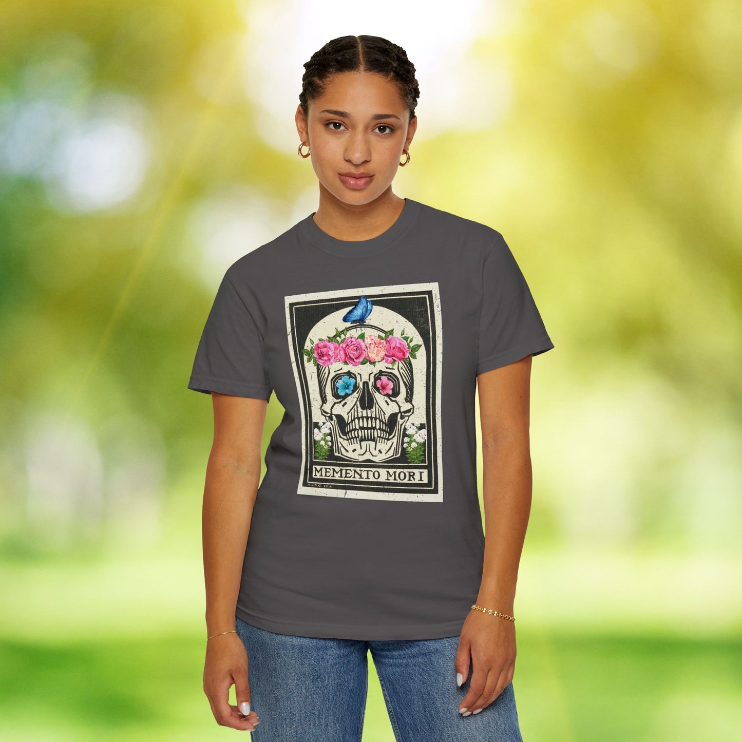 Memento Mori T-Shirt, Floral Skull Tee, Unisex Graphic Shirt, Vintage Aesthetic Apparel, Perfect for Halloween & Celebrations