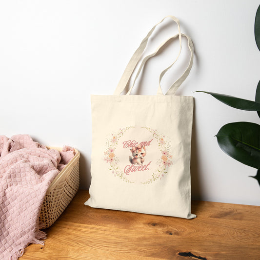 Chic & Sweet - Blushing Kitten Valentine Floral Wreath Tote Bag | Cute Kitten Animal Illustration